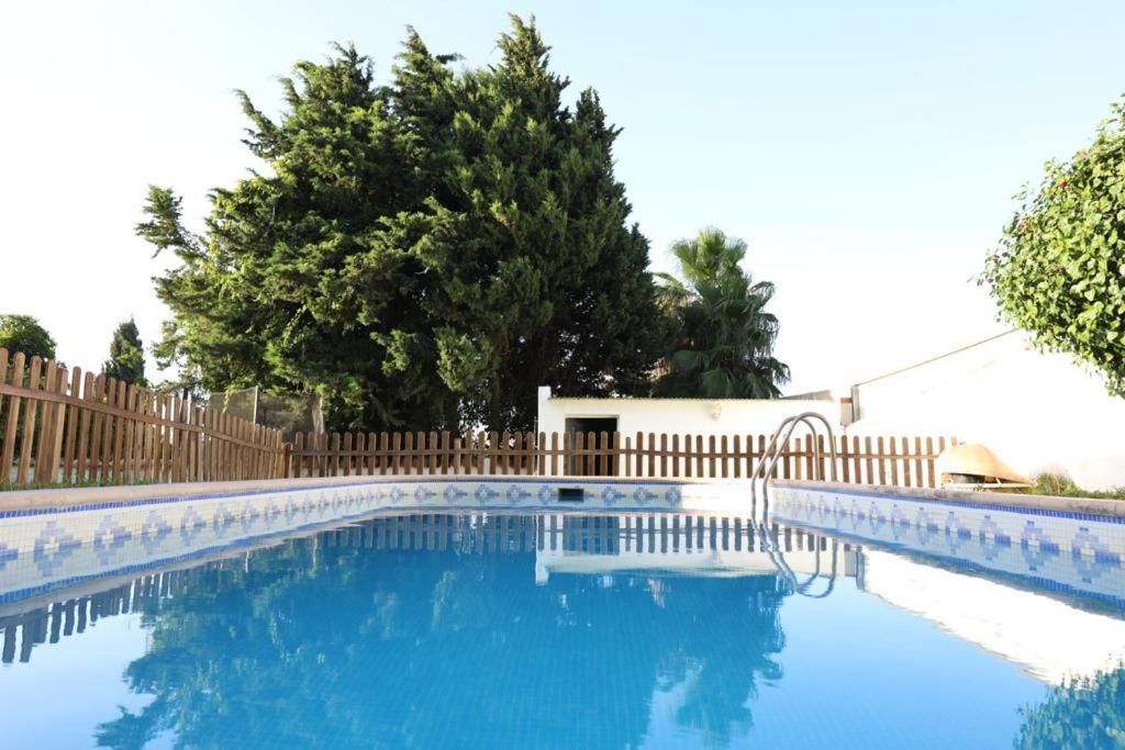 Chalet Con Piscina, Amplio Jardin Y Aire Acondicionado Chiclana de la Frontera Bagian luar foto