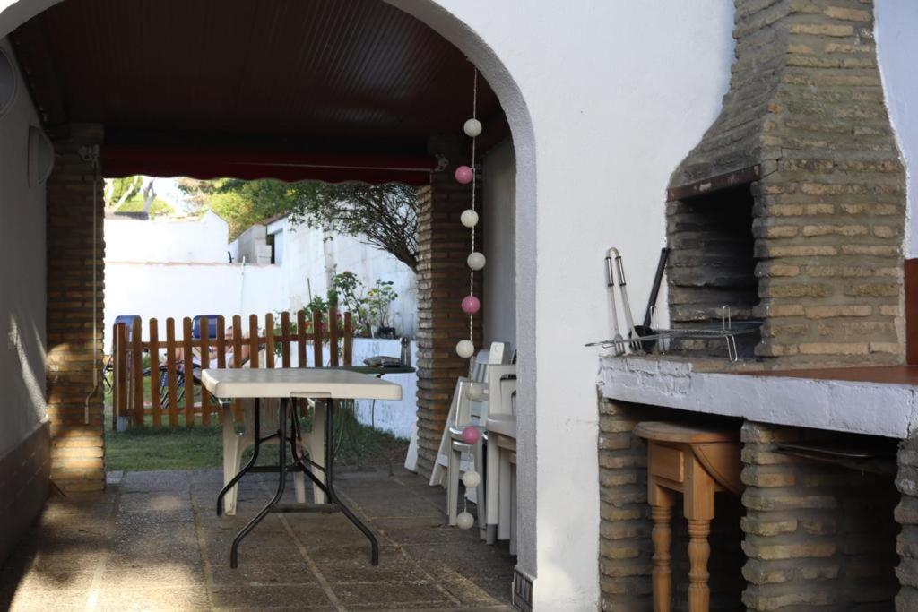 Chalet Con Piscina, Amplio Jardin Y Aire Acondicionado Chiclana de la Frontera Bagian luar foto